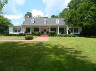 831 Columbia Road 13, Magnolia, AR 71753
