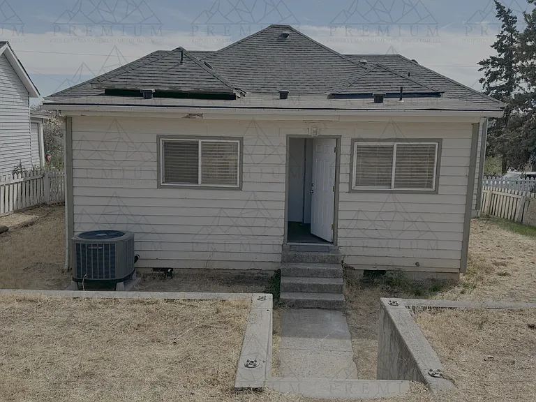 402 McCoy St — Photo 8