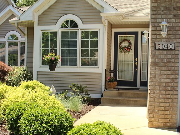 3rd image of 2040 Blue Bell Way NW