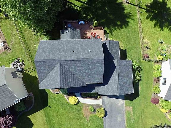 5th image of 62 Michelle Dr