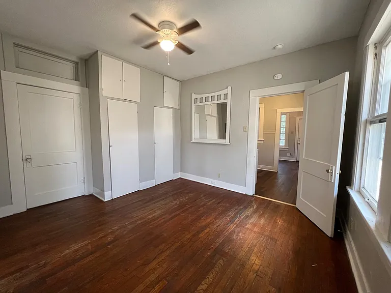 700 W Elsmere Pl — Photo 4