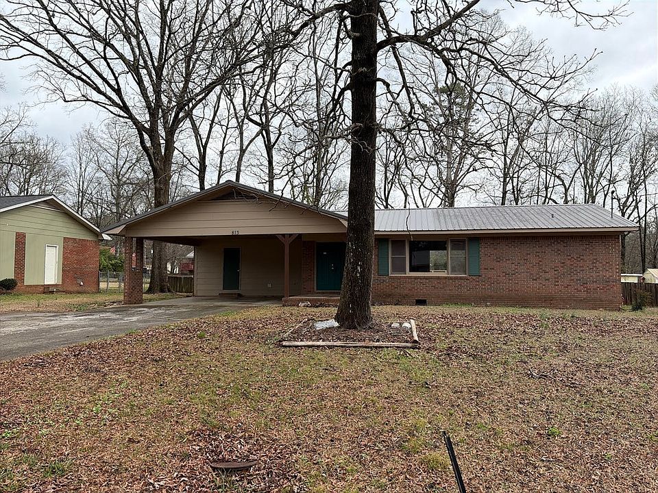 1st image of 813 Hilton Rd