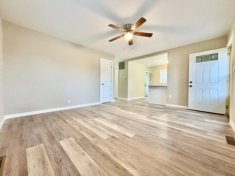 812 Jackson St — Photo 6