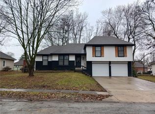 602 NE Balboa Ave, Lees Summit, MO 64063