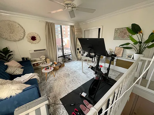 Rented by Bond New York | media 2