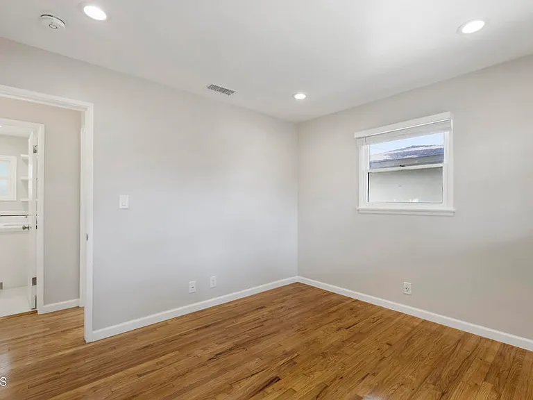 420 Violet Ave — Photo 13