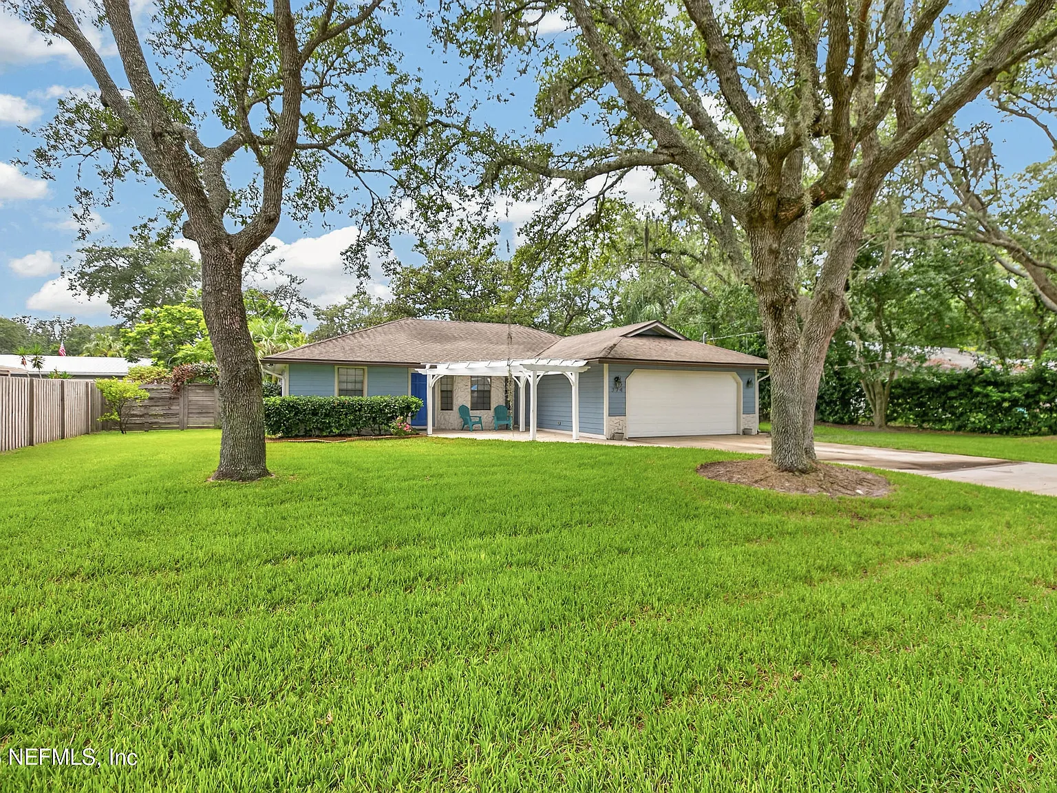 3 bed, 2.0 bath, 1468 sqft, $3,000 — Photo 2