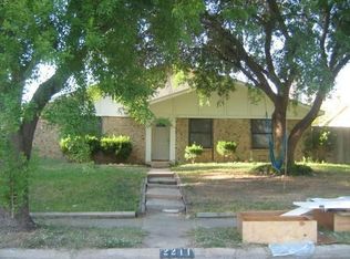 2211 Ridgedale Dr, Carrollton, TX 75006