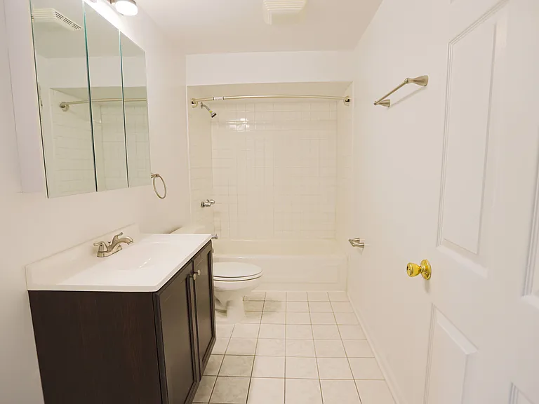 3540 N. Janssen Ave. — Photo 20
