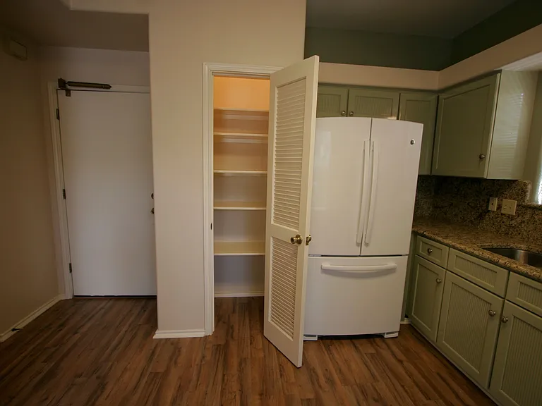 207 Grandview Pl #2 — Photo 7