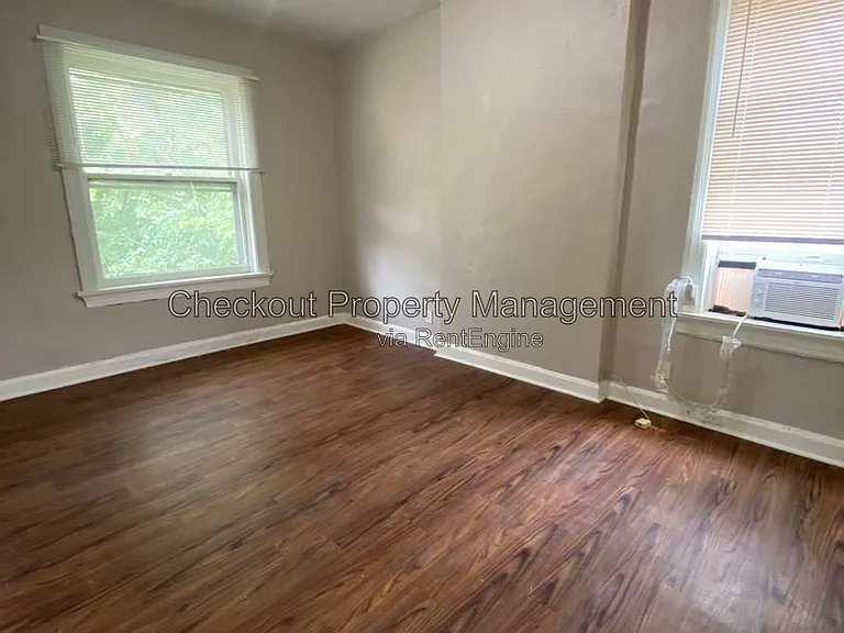 5967 Cates Ave — Photo 6
