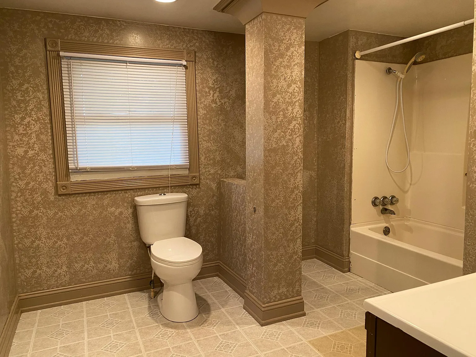 3 bed, 1545 sqft, $1,850 — Photo 3