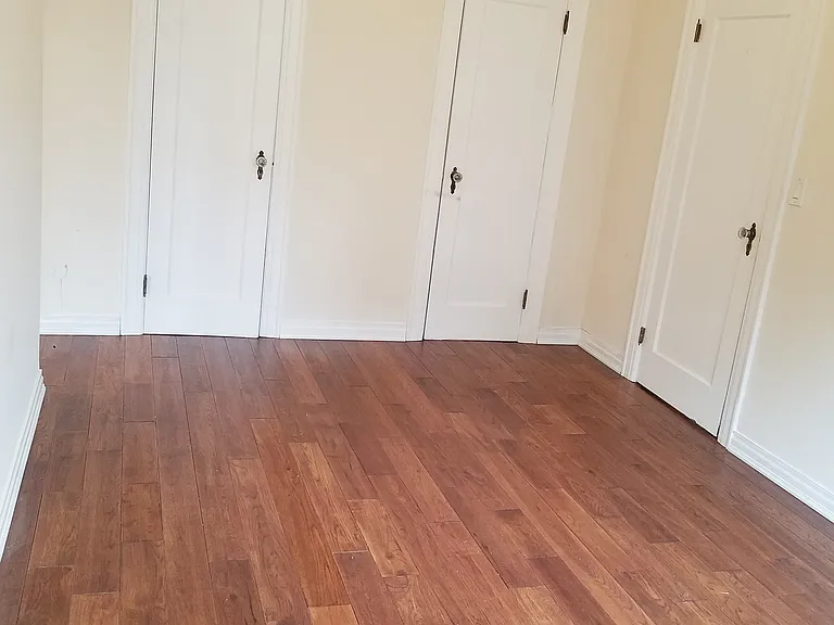 223 19th St #1R — Photo 9