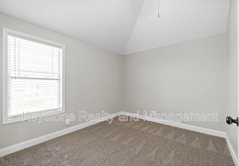 1236 Winterset Dr — Photo 12