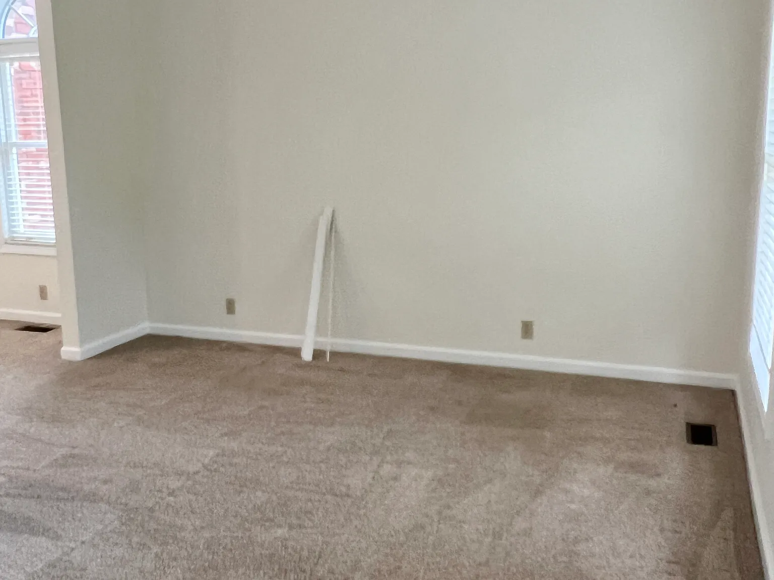 4 bed, 3.5 bath, 2942 sqft, $3,295 — Photo 4