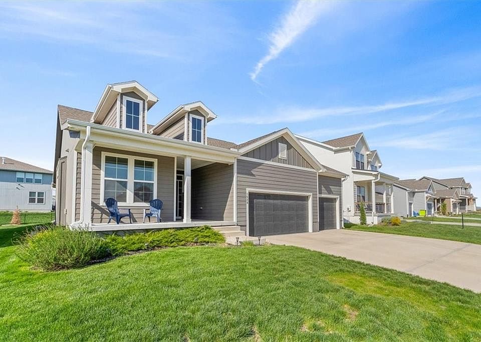 1530 SW Arbor Park Dr, Lees Summit, MO 64082 MLS 2430755 Zillow