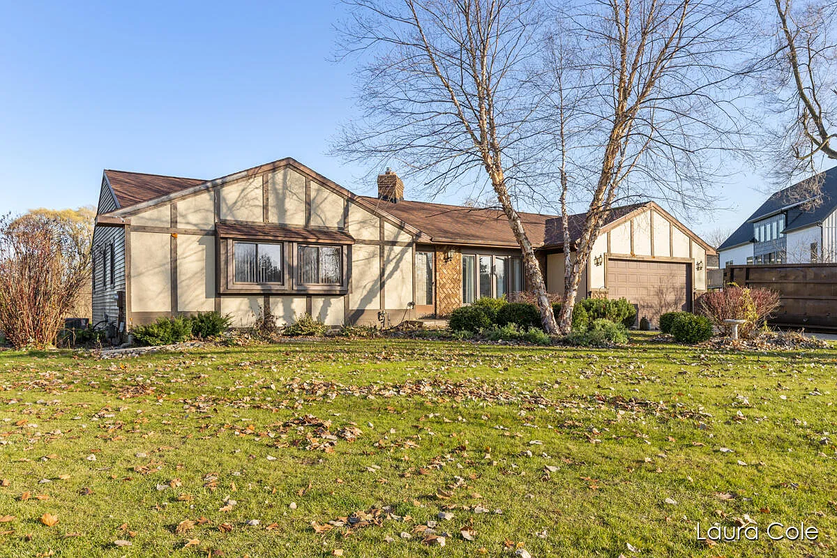 6850 Bonita Vista Ct NE photo 1