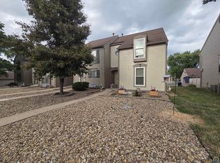 3328 SW Arrowhead Rd, Topeka, KS 66614