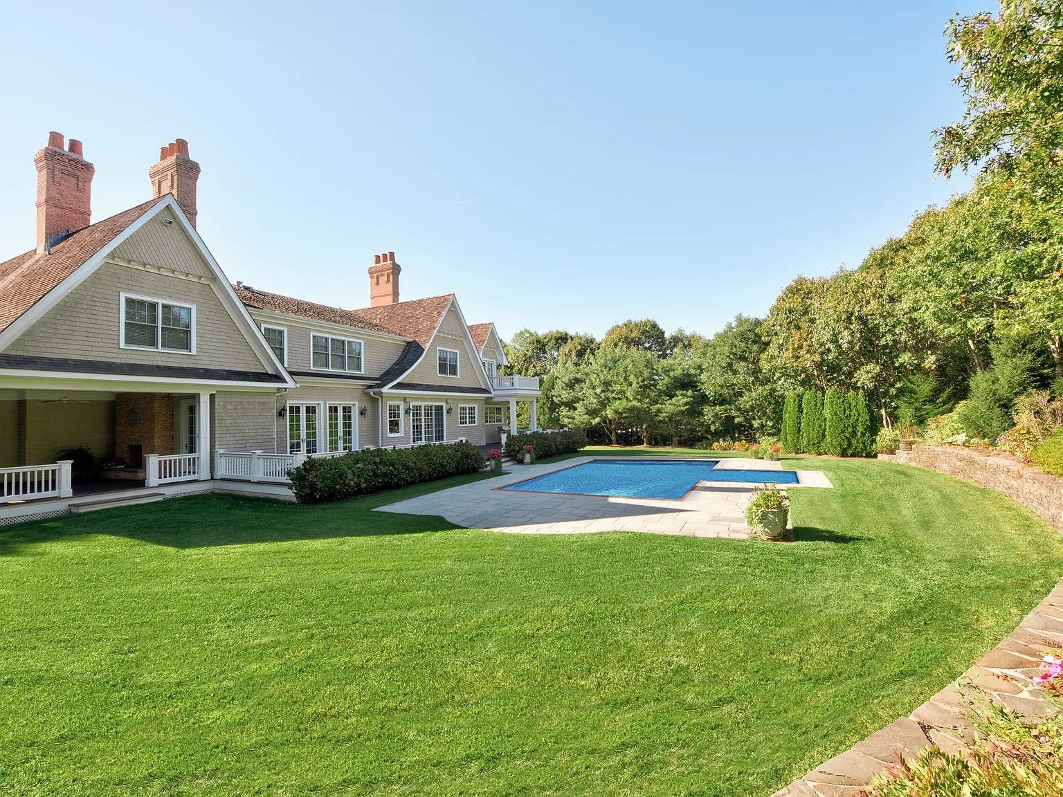 A Welcoming Southampton Retreat for Summer — Photo 2