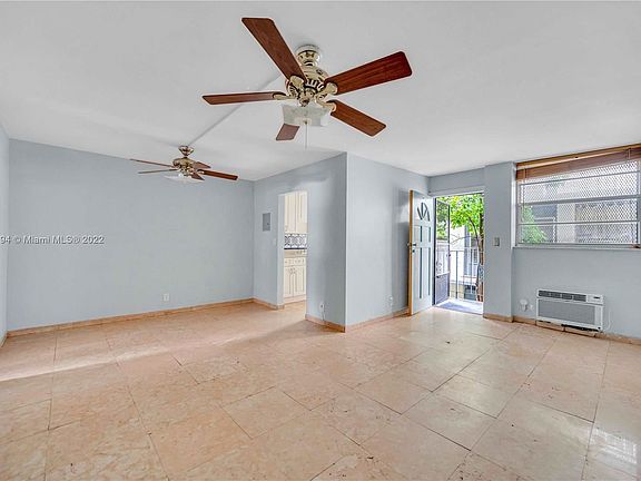 4th image of 915 Jefferson Ave APT 3D
