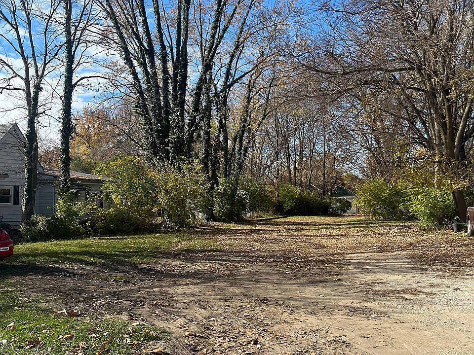 2nd image of 1564 N Rural St