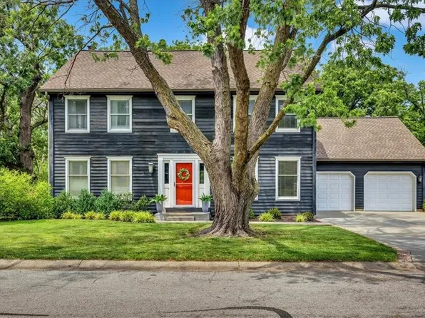 12510 W 110th Ter, Overland Park, KS 66210