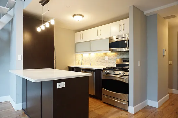 Rented by Rennit Inc. | media 27