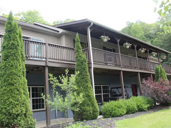 89 Woodside Dr, Bradford, PA 16701