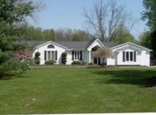 1123 Michelson Rd, Rochester Hills, MI 48307