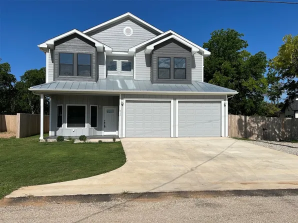 217 N Howard St, Alvord, TX 76225