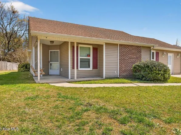 104 Hearthstone Court, Jacksonville, NC 28546