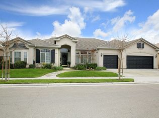 136 Richmond Ave, Clovis, CA 93619