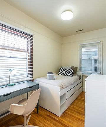 3rd image of 2427 Ellsworth St #10812063