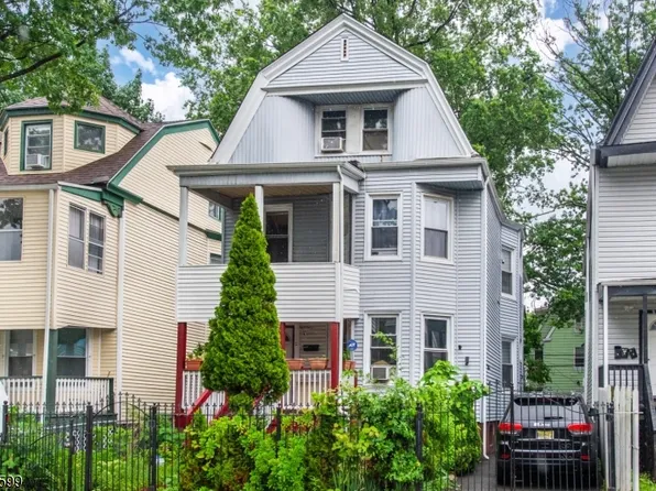 124 N 17Th St, East Orange City, NJ 07017