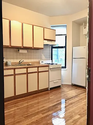 Rented by Oxford Property Group | media 9