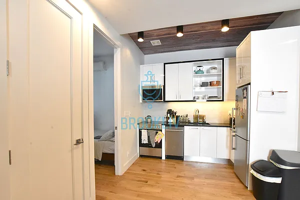 Rented by null | media 16