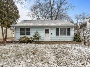 1030 N 13th St, Dekalb, IL 60115