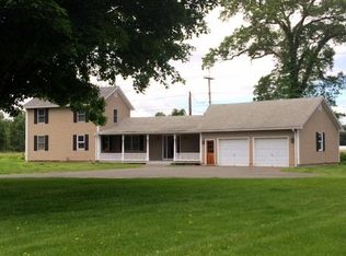 28 Stockbridge St, Hadley, MA 01035