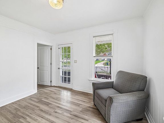 3rd image of 327 8th Avenue