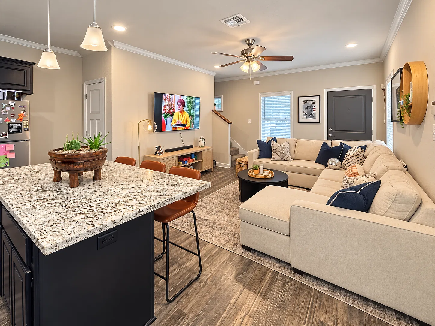 400 Poplar St — Photo 3