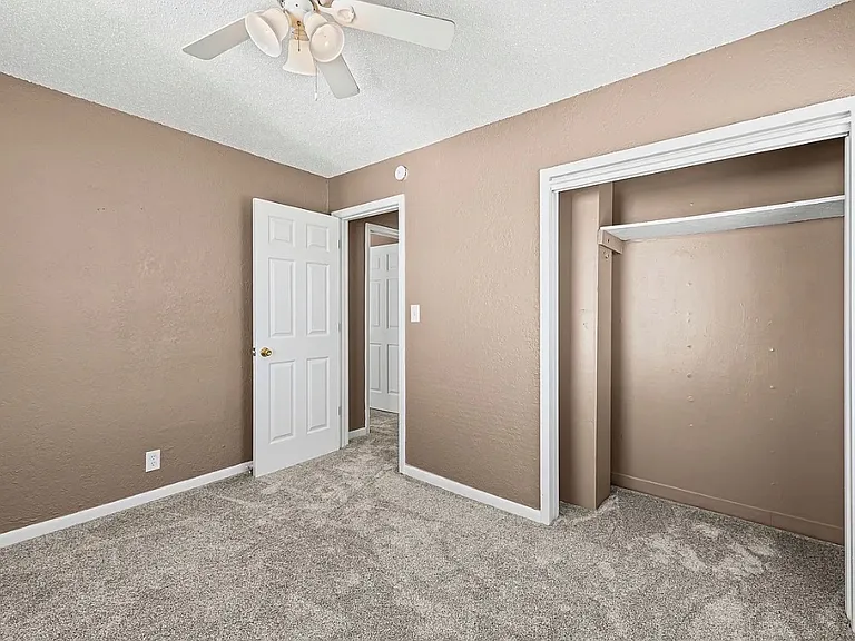 2118 Monroe Ave — Photo 11