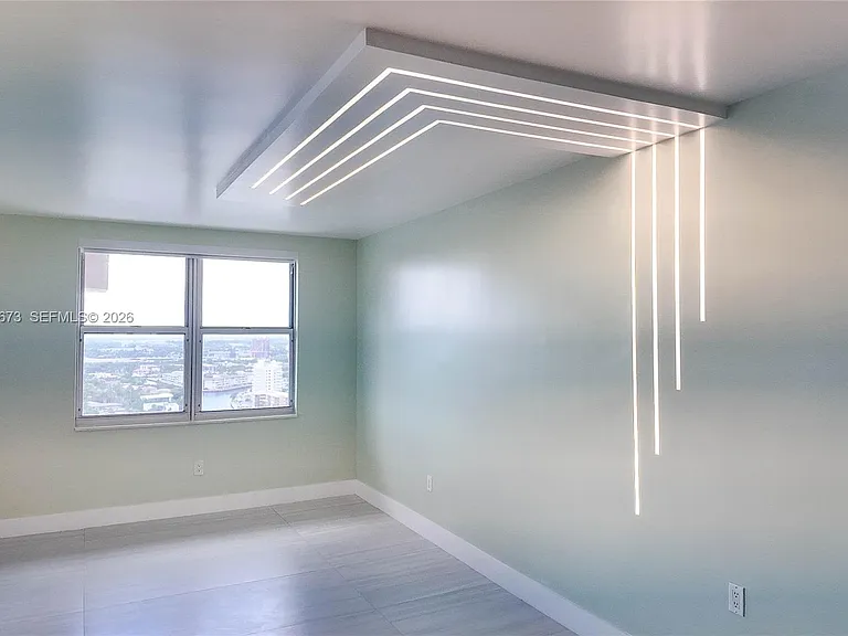 1985 S Ocean Dr #22E — Photo 8