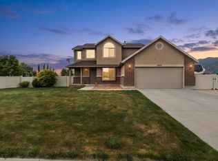 2028 W Morningside Dr, Farmington, UT 84025