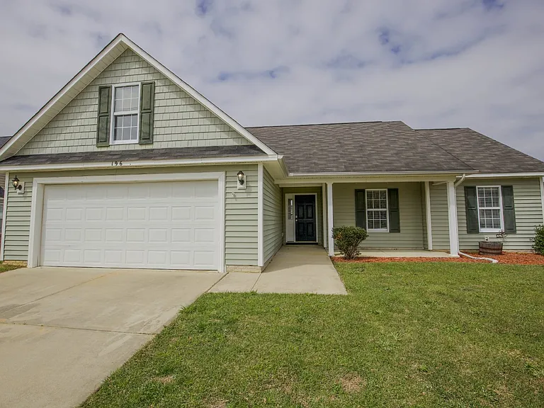 196 Lochwood Dr — Photo 3
