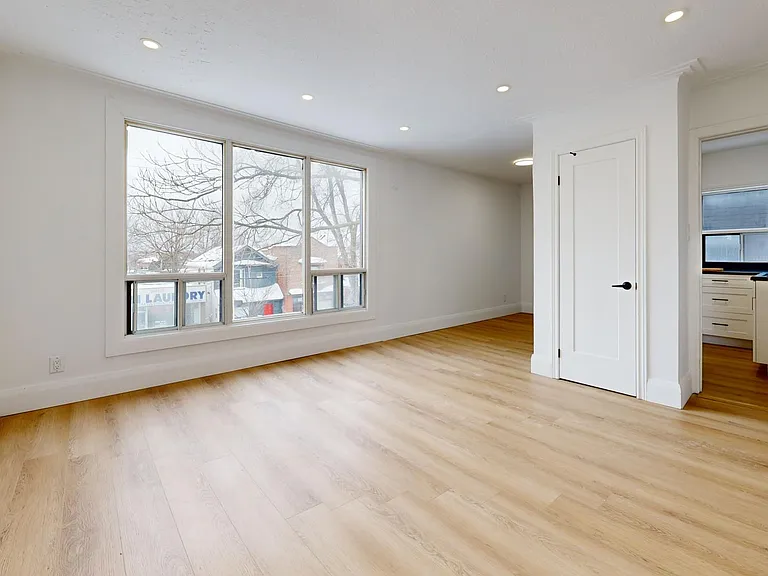 1252 Davenport Rd — Photo 9