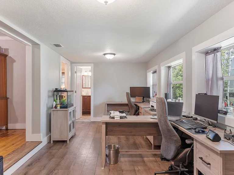 907 Garrison Ave — Photo 24
