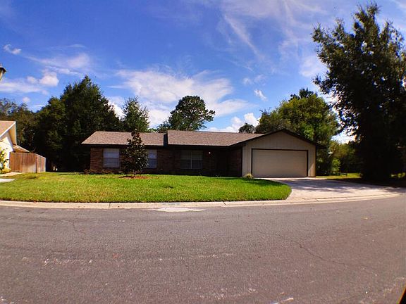 3rd image of 220 Cambridge Dr
