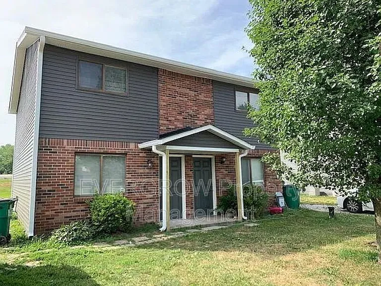 9455 Huggin Hollow Rd — Photo 24