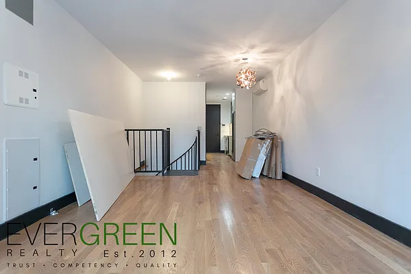 Rented by ERNY LLC | media 9