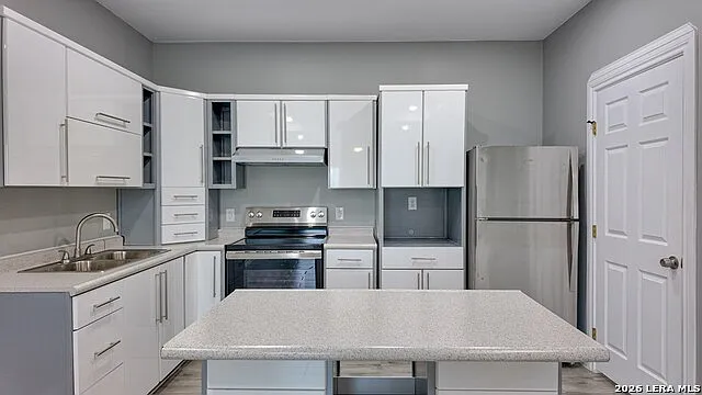 416 J R Rodriguez Cir #7 — Photo 11